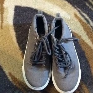 Boys old navy shoes